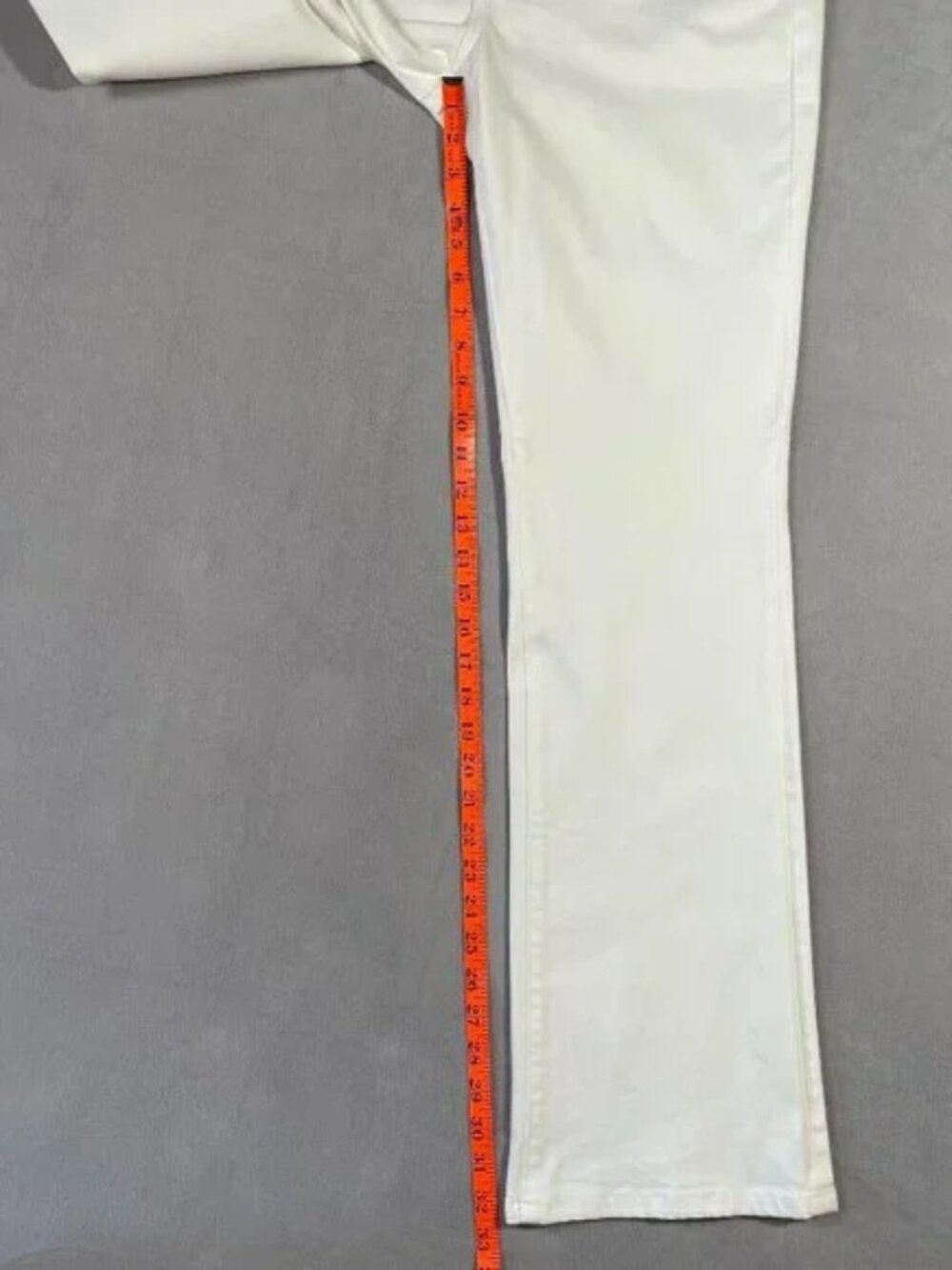 CAbi 5th Avenue Jean White High Rise Stretch Flare Size 10 Style 6285L - Picture 11 of 16